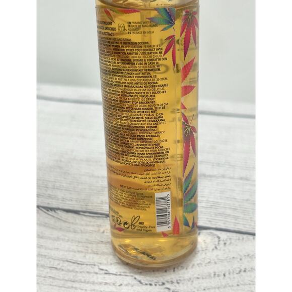 Makeup Revolution Purifying Priming Water With Sativa Seed Oil 100ml - Picture 6 of 7
